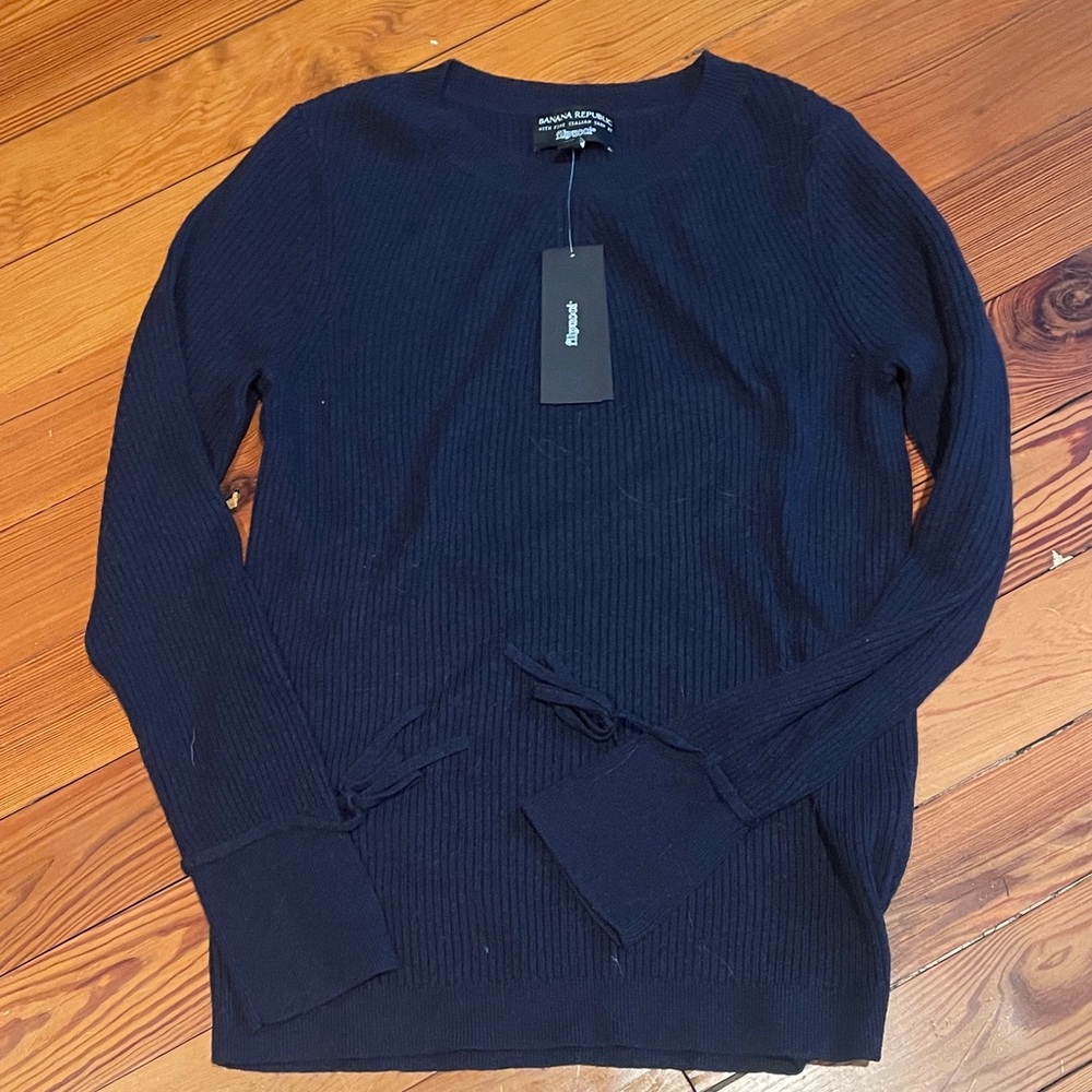 Navy Blue Banana Republix Flipucci Sweater Size Large